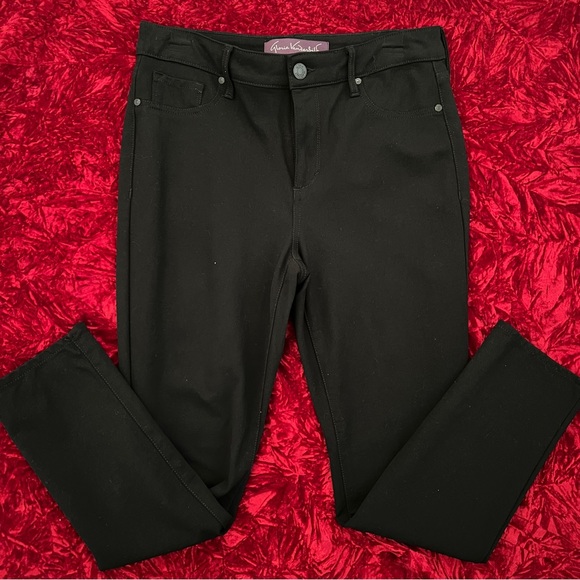 Gloria Vanderbilt Cropped Skinny Pants - Picture 2 of 12